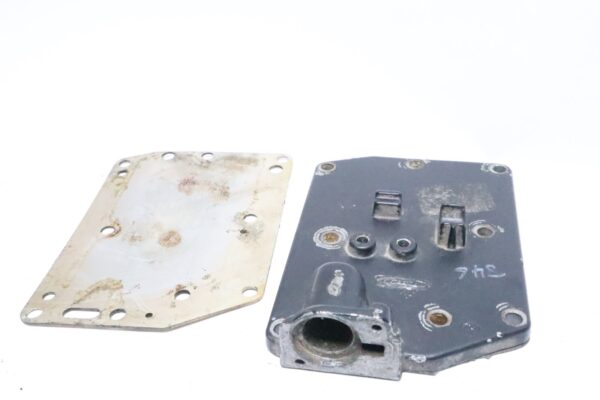89013A2 Mercury Outboard Thermostat Cover Assembly 7.5 & 9.8 HP 89013A1 | Used