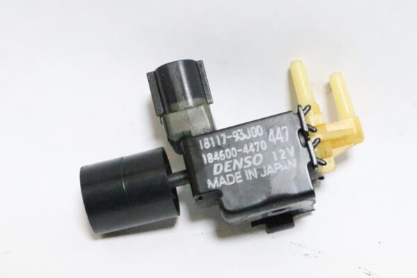Suzuki Outboard Vacuum Switching Valve 18117-93J00 150hp - 225hp 2004 - 2018 | Used