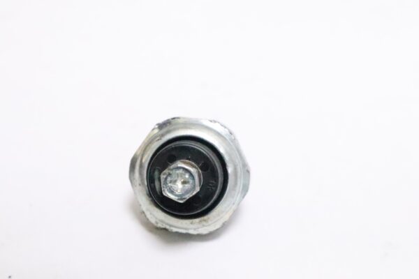 SUZUKI MARINE OUTBOARD 1998-2011 40-300 HP OIL PRESSURE SWITCH 37820-99E02 | Used - Image 3