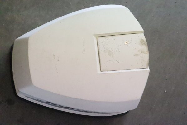 1997 1998 Evinrude Johnson 115 HP V4 Motor Cowl Engine Cover Top Hood 0438776 - Image 4