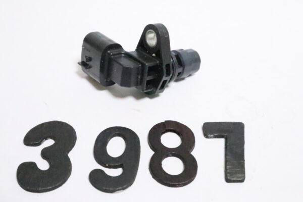 Suzuki 4 Stroke Outboard Motor Cam Position Sensor 33220-64L10 OEM | Used - Image 2