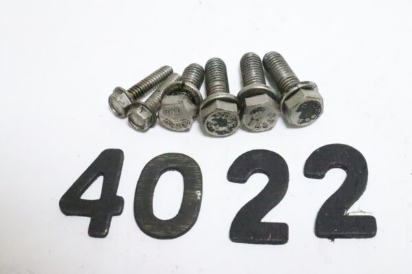 10-19925125 Mercury Force lower unit bolts 1991-994 40hp 0E032309 screws | Used - Image 5