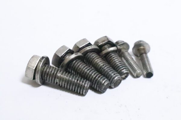 10-19925125 Mercury Force lower unit bolts 1991-994 40hp 0E032309 screws | Used - Image 3