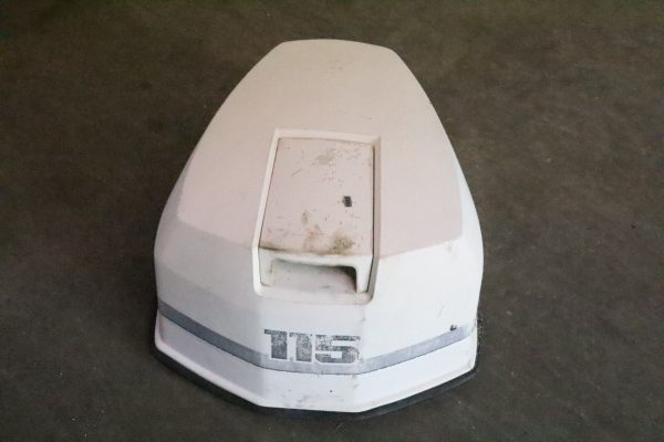 1997 1998 Evinrude Johnson 115 HP V4 Motor Cowl Engine Cover Top Hood 0438776 - Image 8