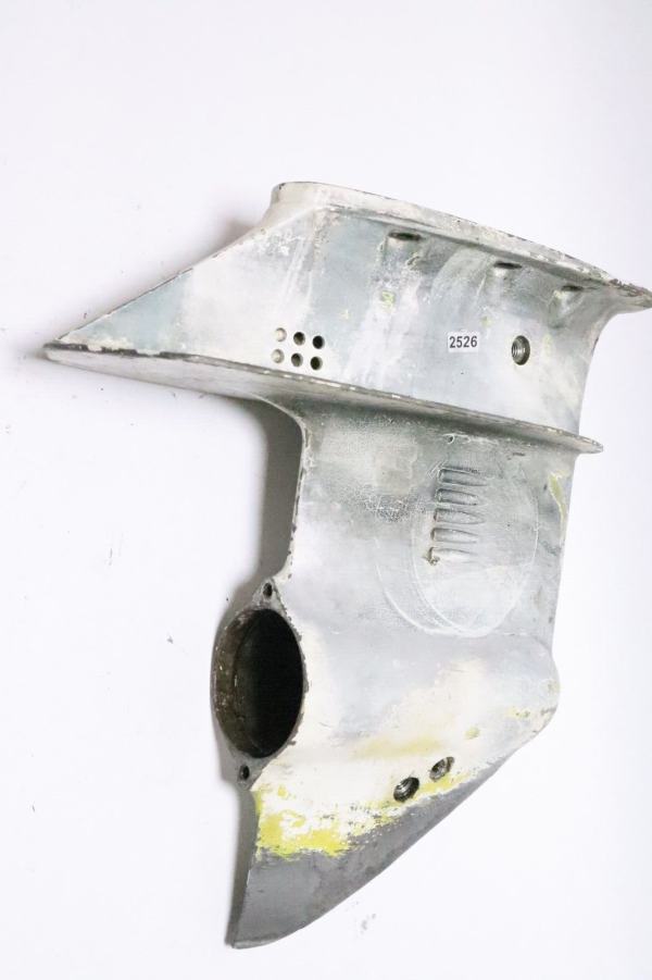 Johnson Evinrude Lower Unit Gear Case Housing 1974-2007 9.9HP 15HP  Used