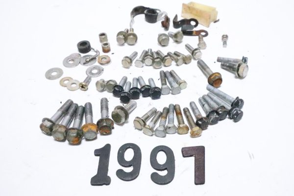2002-2010 Tohatsu 15 18 hp mixed hardware bolts   Used - Image 4